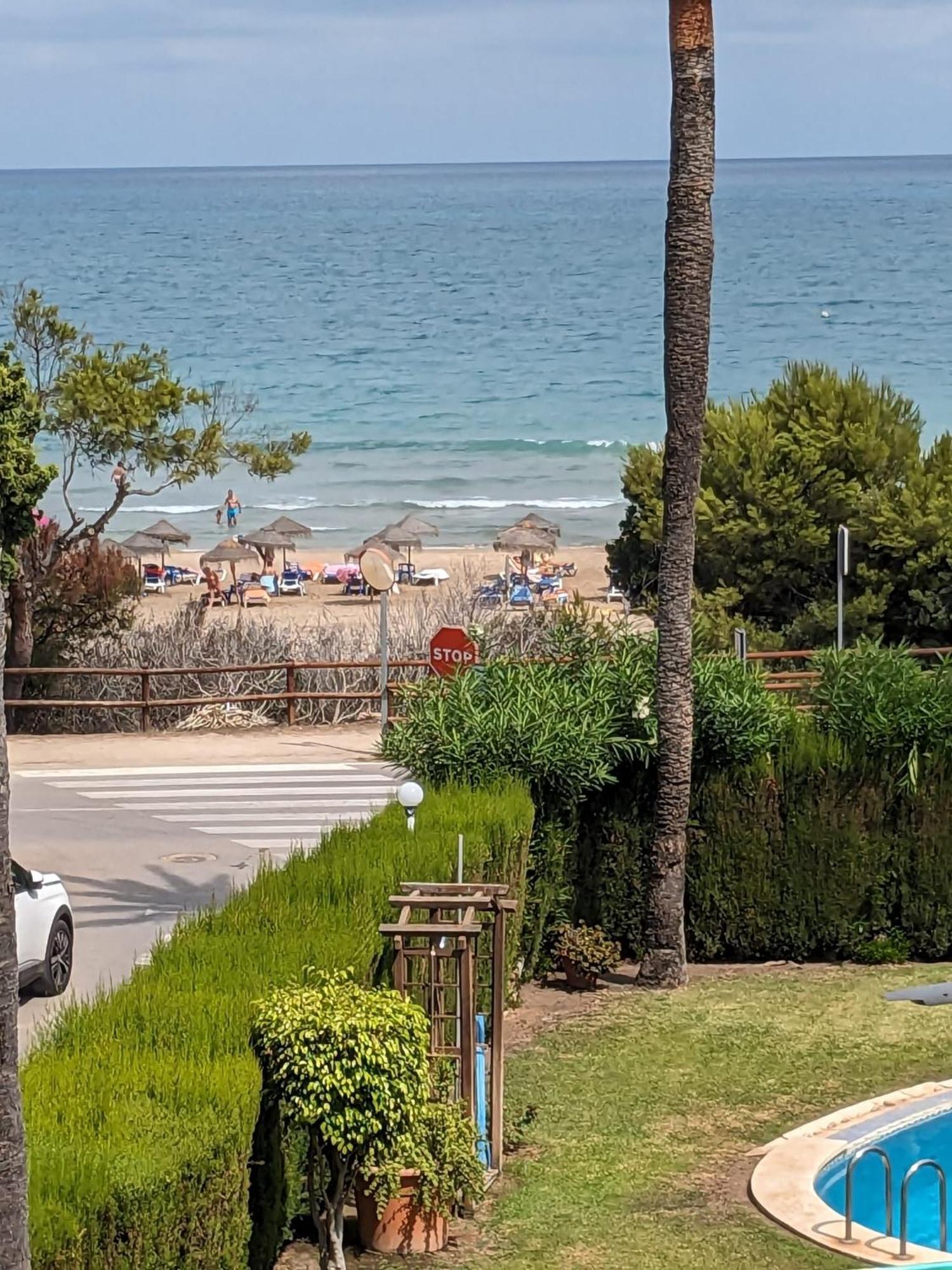 Enfrente La Playa Apartment *